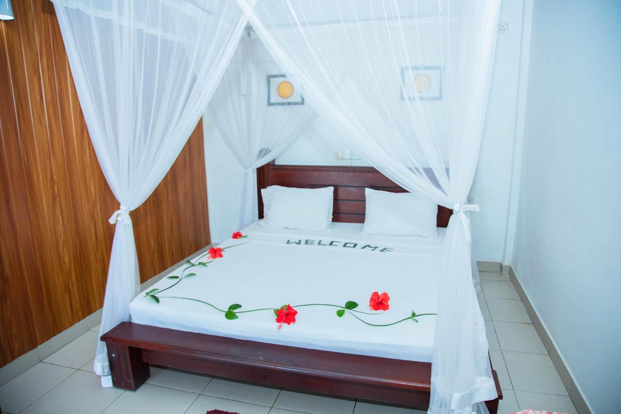 Ocean Of Life Ayurveda Hotel Индурува Экстерьер фото
