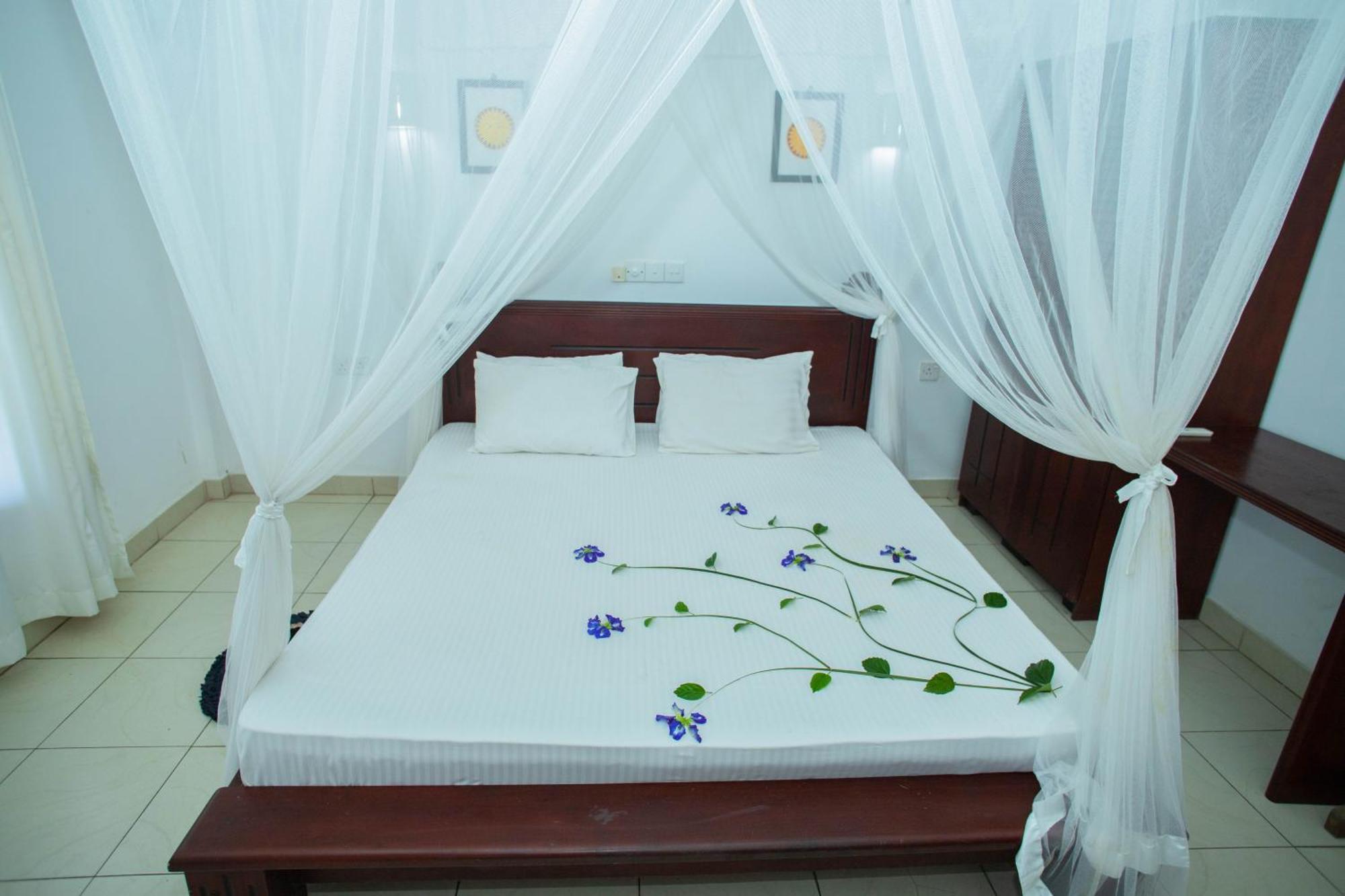 Ocean Of Life Ayurveda Hotel Индурува Экстерьер фото